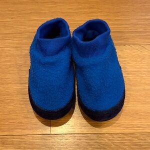 L.L. Bean blue fleece Slippers